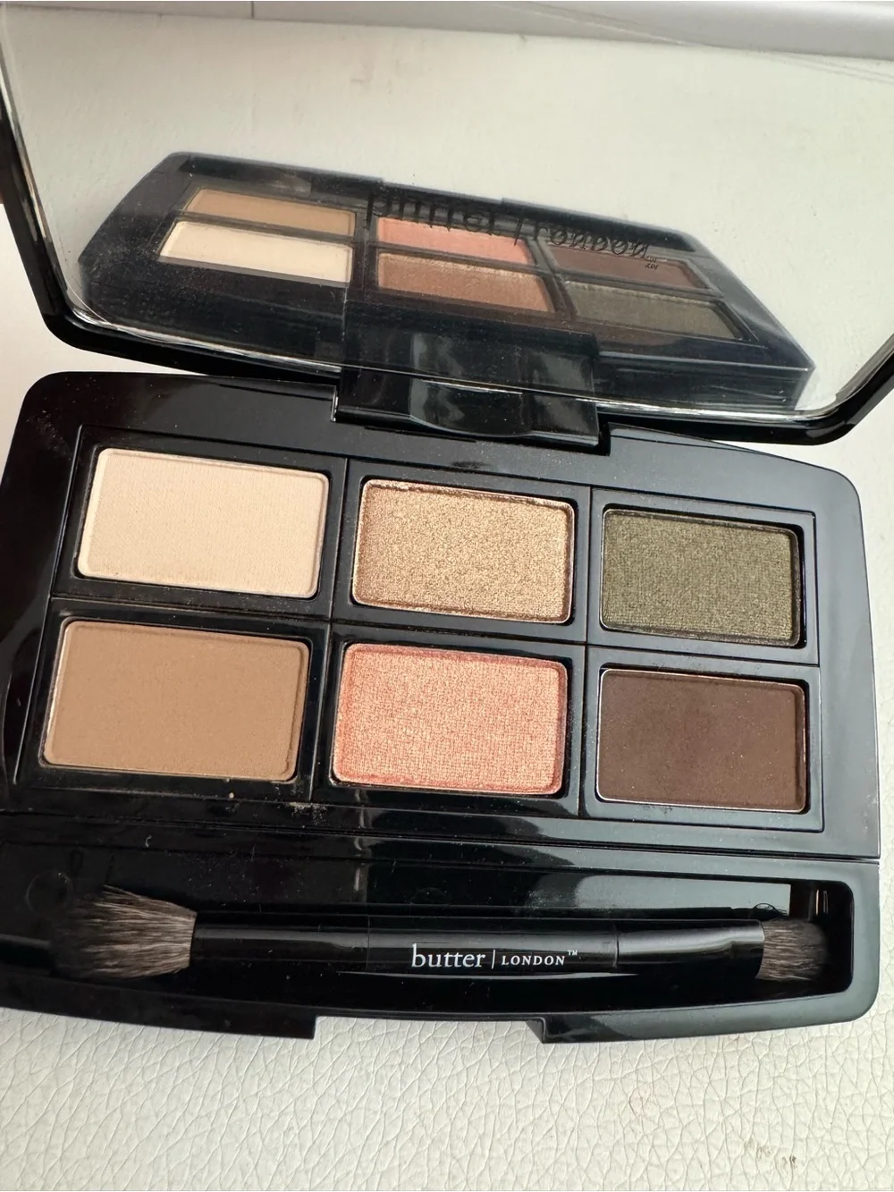 butter LONDON Natural Charm Eyeshadow Clutch Palette